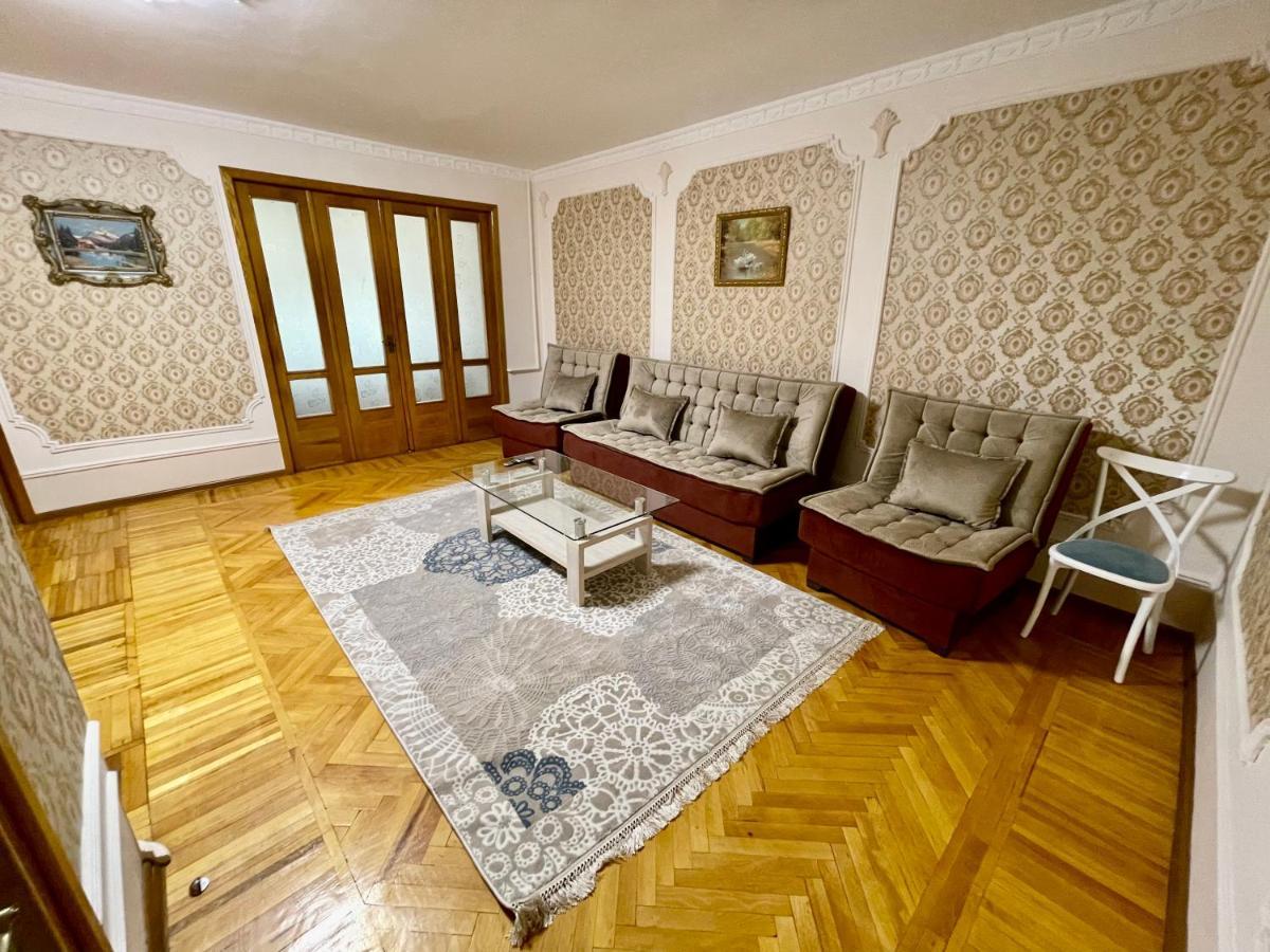 Classic C1 Apartment In The Center With 4 Rooms Taszkent Zewnętrze zdjęcie