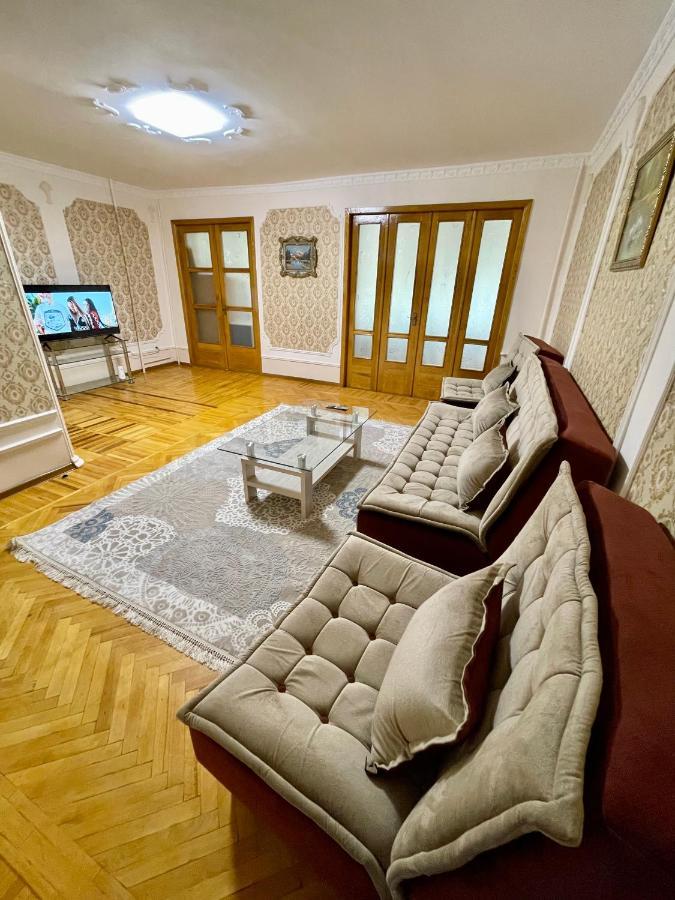 Classic C1 Apartment In The Center With 4 Rooms Taszkent Zewnętrze zdjęcie